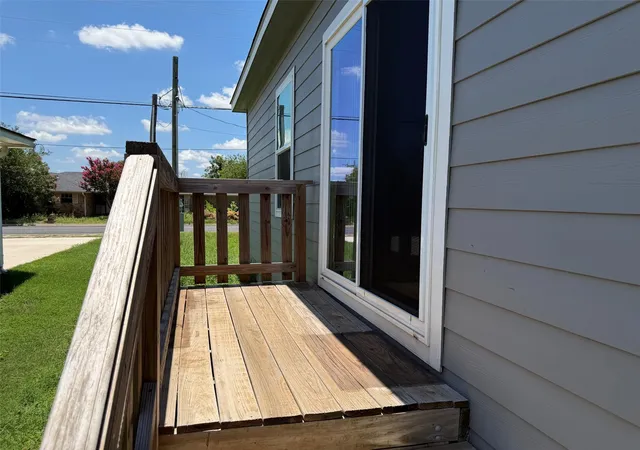 22nd image of 1712 17th St, Hondo, TX 78861 | MLS# 6551751