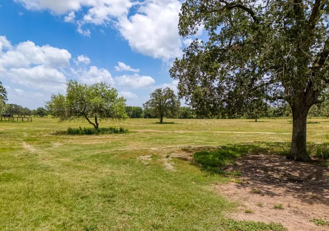 image of 3291 Washburn Rd, Luling, TX 78648 | MLS# 2391610