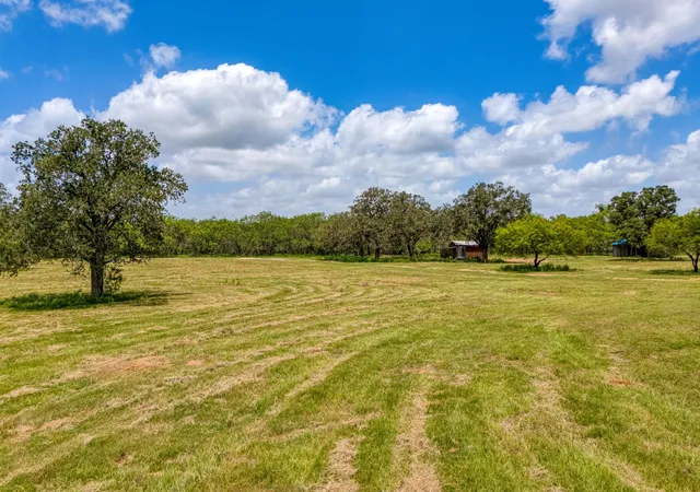 image of 3291 Washburn Rd, Luling, TX 78648 | MLS# 2391610