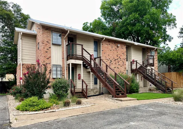 1st image of 421 W San Antonio St #i 2, San Marcos, TX 78666 | MLS# 2372910