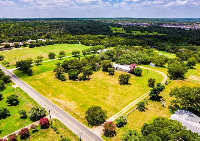 1st image of 12900 Lowden Ln, Manchaca, TX 78652 | MLS# 3084888