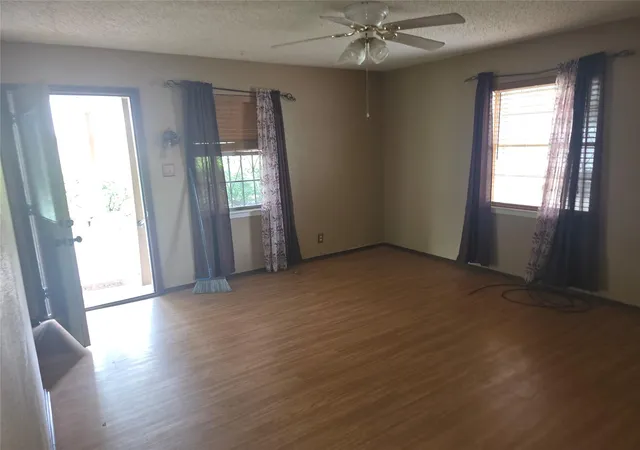 Photo 4 of Sale Pending at 1109 Dunstan Dr, Austin, TX 78745 | MLS# 2119979 | Listing updated on 2026-08-04