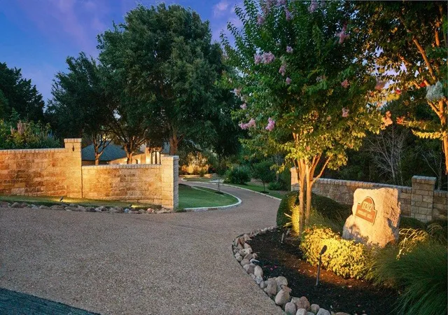 2nd image of 17312 Northlake Hills Dr, Jonestown, TX 78645 | MLS# 6622689