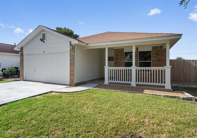 3rd image of 500 Mitchell Dr, Hutto, TX 78634 | MLS# 6736047