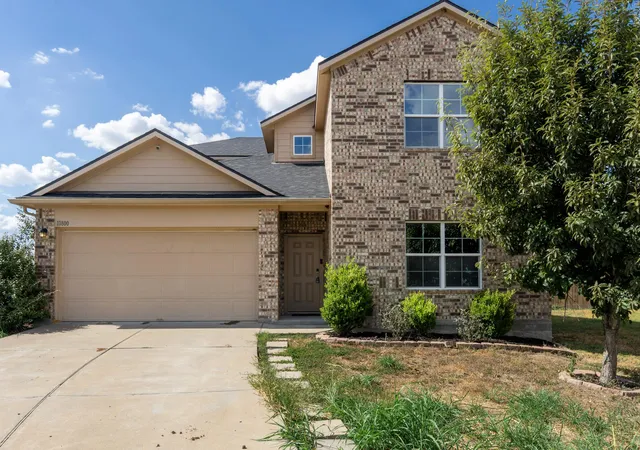 Photo 2 of Single family home for sale at 11800 Jamie Dr, Manor, TX 78653 | MLS# 8733325 | Listing updated on 2026-09-15