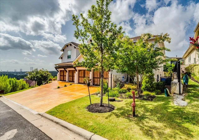 2nd image of 306 Olivia Dr #125, Austin, TX 78738 | MLS# 1351475