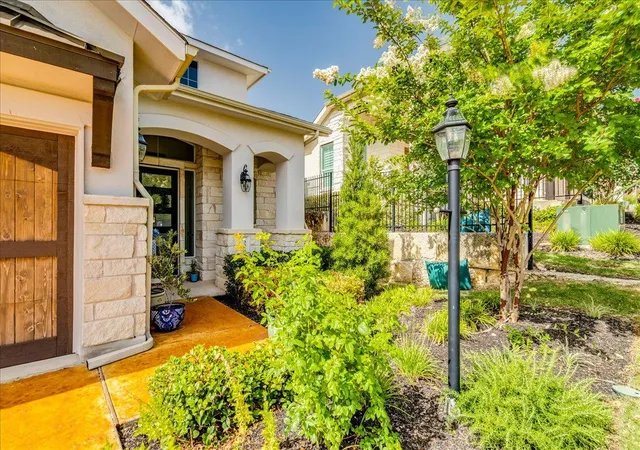 3rd image of 306 Olivia Dr, Austin, TX 78738