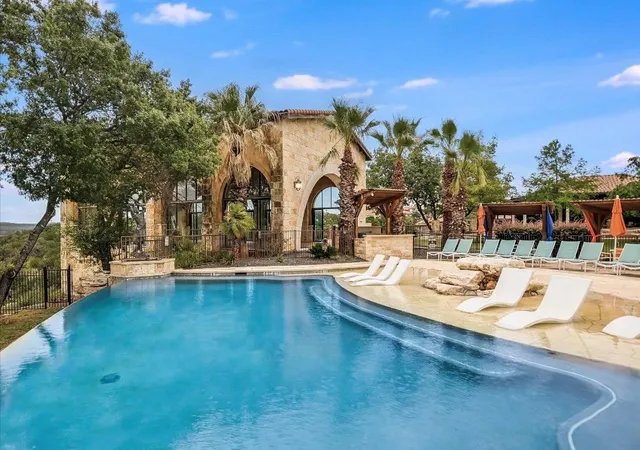 2nd image of 306 Olivia Dr, Austin, TX 78738