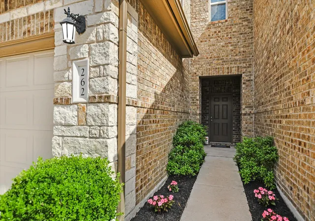 Photo 3 of Condo for sale at 2304 S Lakeline Blvd #262, Cedar Park, TX 78613 | MLS# 9914516 | Listing updated on 2026-09-19