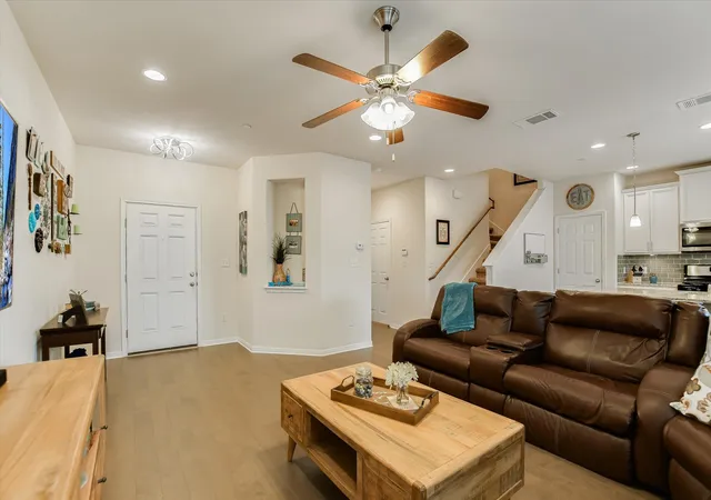 Photo 4 of Condo for sale at 2304 S Lakeline Blvd #262, Cedar Park, TX 78613 | MLS# 9914516 | Listing updated on 2026-09-19