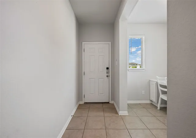 4th image of 101 Quiet Man Dr, Jarrell, TX 76537 | MLS# 3305536