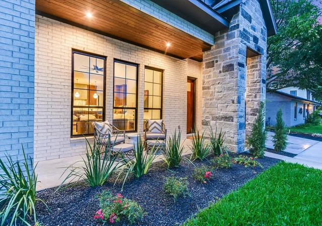 Photo 2 of Single family home for sale at 8512 Rockwood Ln, Austin, TX 78757 | MLS# 4244571 | Listing updated on 2026-08-17