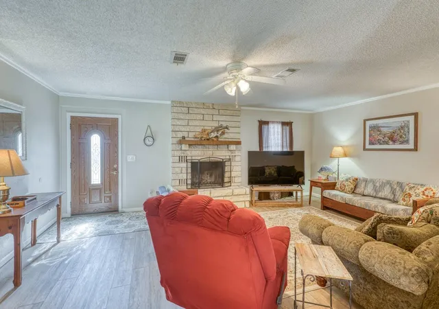 4th image of 1408 Highland Dr Dr, Highland Haven, TX 78654 | MLS# 9158267