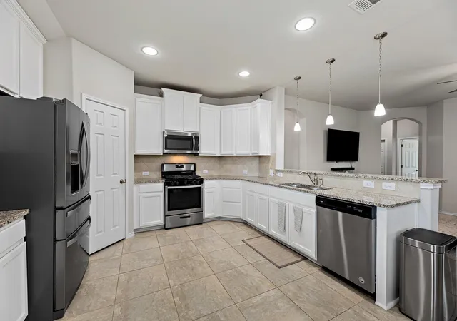 Photo 4 of Single family home for sale at 382 Limerick Rd, Buda, TX 78610 | MLS# 8218483 | Listing updated on 2026-09-30