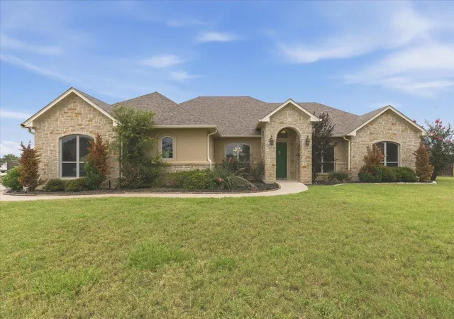 2nd image of 101 Eland Ave, Bastrop, TX 78602 | MLS# 3927741