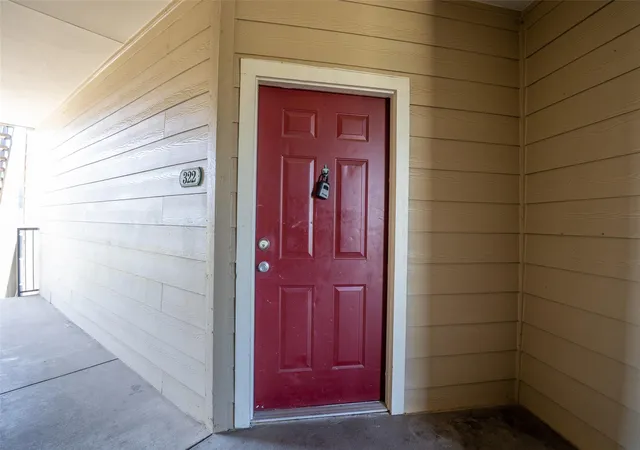Listing Photo 1 - Condo for sale in building located at 2320 Gracy Farms Ln, Austin, TX 78758 - Unit #322