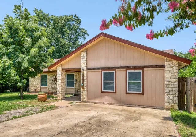 Photo 2 of Single family home for sale at 3600 Cornerstone St, Round Rock, TX 78681 | MLS# 6493954 | Listing updated on 2026-09-25