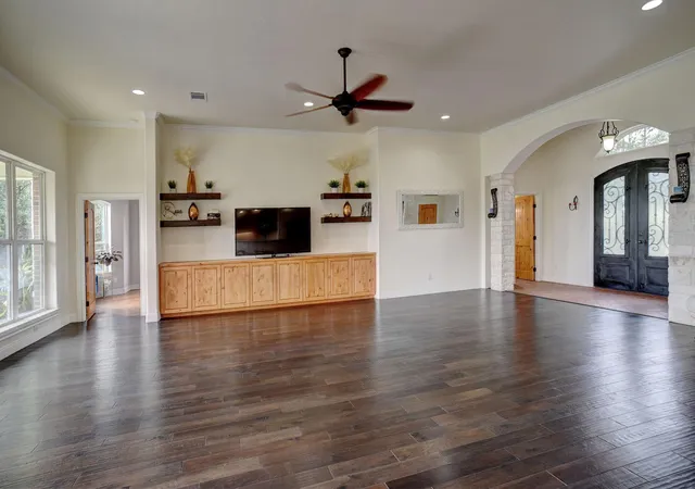 Photo 3 of Single family home for sale at 189 Moccasin Cyn, Cedar Creek, TX 78612 | MLS# 7525880 | Listing updated on 2026-09-01