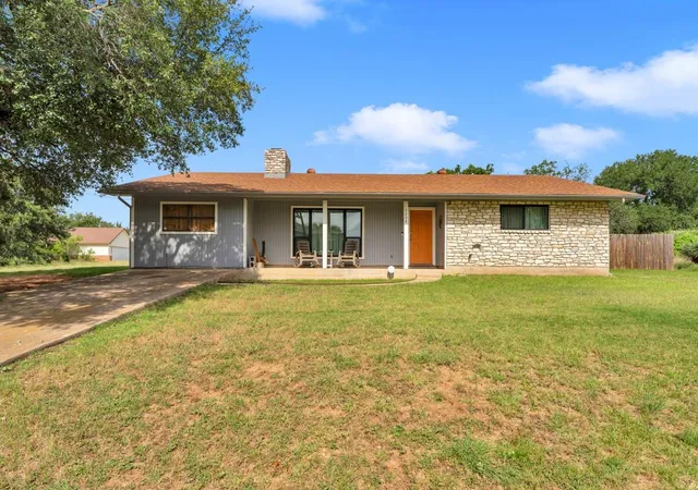 Homes for sale in Granite Shoals, TX | 2208 Belaire Dr, Granite Shoals, TX 78654 | MLS# 1724161