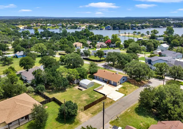 Homes for sale in Granite Shoals, TX | 2208 Belaire Dr, Granite Shoals, TX 78654 | MLS# 1724161