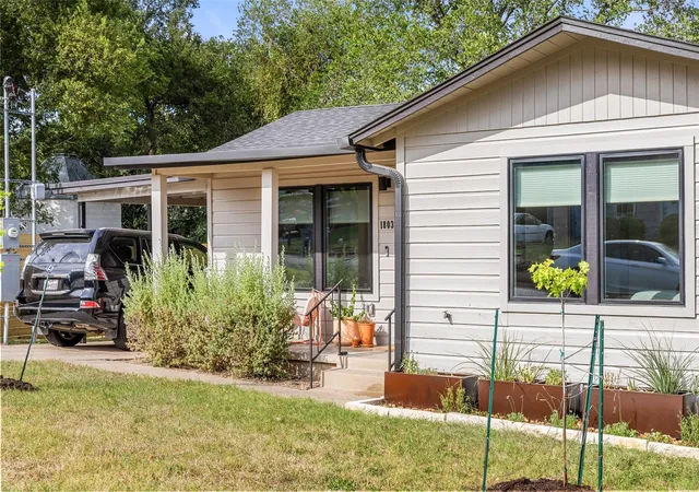 Photo 40 of Single family home for sale at 1803 Perez St, Austin, TX 78721 | MLS# 2520379 | Listing updated on 2026-08-31