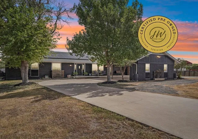 Photo 1 of Single family home for sale at 140 Family Cir, Hutto, TX 78634 | MLS# 7632357 | Listing updated on 2026-10-09