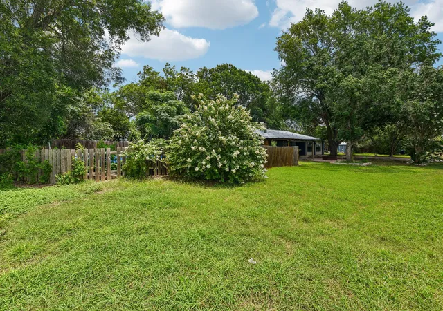 Homes for sale in Lockhart, TX | 1111 Silent Valley Rd, Lockhart, TX 78644 | MLS# 1970731