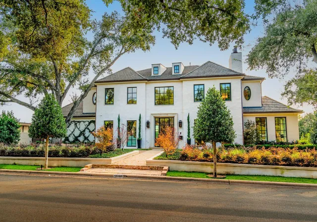 40th image of 3701 Eastledge Dr, Austin, TX 78731 | MLS# 6282045