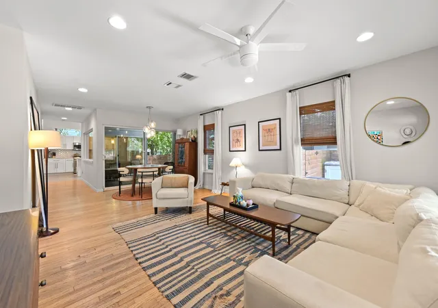 5th image of 919 E 51st St, Austin, TX 78751