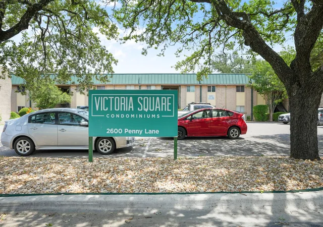 Listing Photo 2 - Condo for sale in building located at 2600 Penny Ln, Austin, TX 78757 - Unit #211
