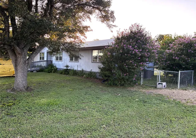 2nd image of 705 E Umlang St, Thorndale, TX 76577 | MLS# 3181661
