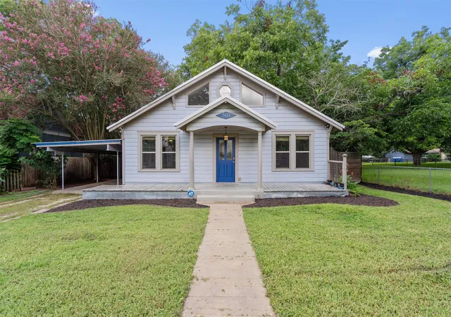 1st image of 503 Short St, Smithville, TX 78957 | MLS# 7688314