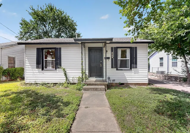 Photo 3 of Single family home for sale at 4703 Leslie Ave, Austin, TX 78721 | MLS# 4747600 | Listing updated on 2026-08-14