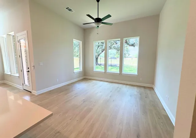 Photo 4 of Single family home for sale at 1120 Stonehill Dr, Georgetown, TX 78633 | MLS# 5403461 | Listing updated on 2026-10-26