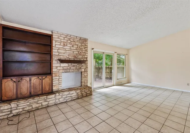 3rd image of 4809 Bayside Dr, Austin, TX 78744 | MLS# 6601070