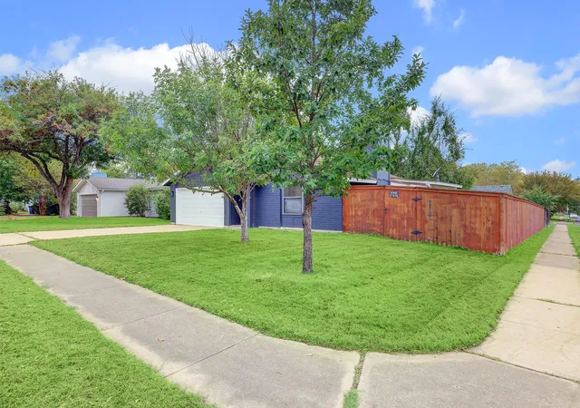 Photo 2 of Single family home for sale at 6300 Capriola Dr, Austin, TX 78745 | MLS# 7781283 | Listing updated on 2026-07-23