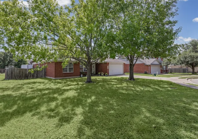 2nd image of 1313 Laurelleaf Dr, Pflugerville, TX 78660 | MLS# 3448399