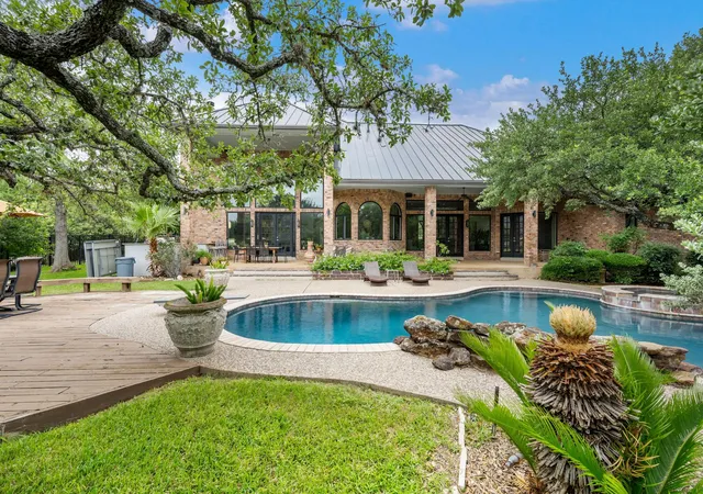 31st image of 110 Warbler Way Way, Shavano Park, TX 78231 | MLS# 8948895