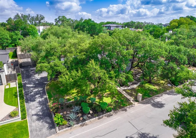3rd image of 4901 Timberline Dr, Austin, TX 78746 | MLS# 4440014