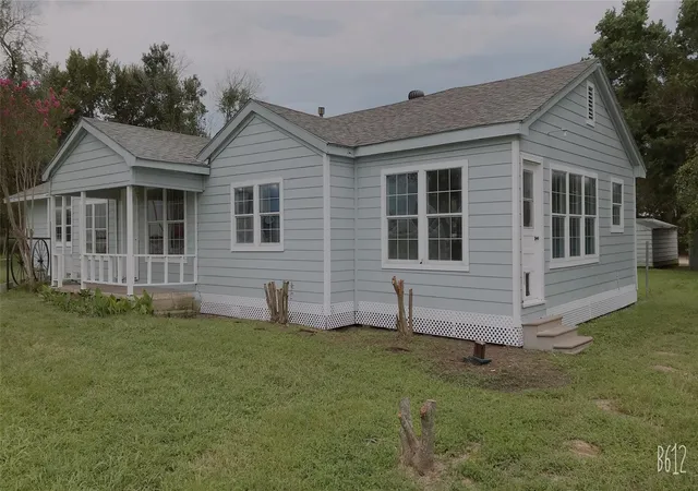 Photo 4 of Single family home for sale at 112 Eloise St, Caldwell, TX 77836 | MLS# 7247998 | Listing updated on 2026-07-01