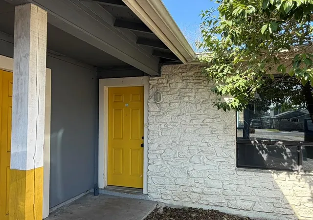 1st image of 7404 Bethune Ave, Austin, TX 78752 | MLS# 4843533