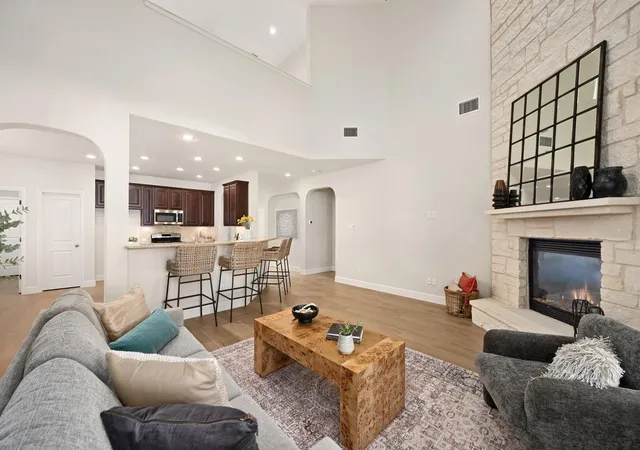 Photo 3 of Sale Pending at 8620 Alophia Dr, Austin, TX 78739 | MLS# 1583668 | Listing updated on 2026-10-12