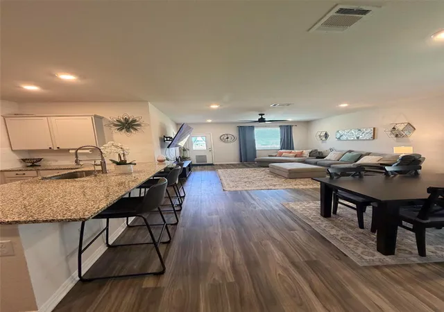 Photo 2 of Single family home for sale at 813 Cade Cv, Georgetown, TX 78626 | MLS# 5520361 | Listing updated on 2026-09-26