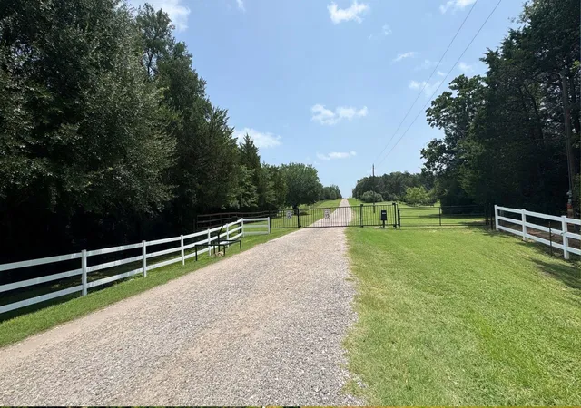Homes for sale in Lexington, TX | 1016 Private Road 7040, Lexington, TX 78947 | MLS# 3368224