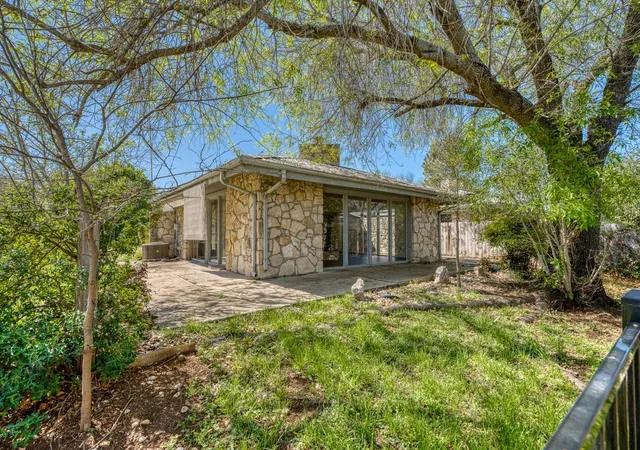 Homes for sale in Horseshoe Bay, TX | 1504 Horseshoe Bay Proper #A, Horseshoe Bay, TX 78657 | MLS# 9272377