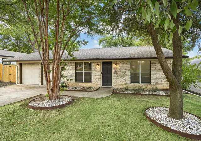 Photo 1 of Single family home for sale at 6905 Tulane Dr, Austin, TX 78723 | MLS# 6189343 | Listing updated on 2026-07-31