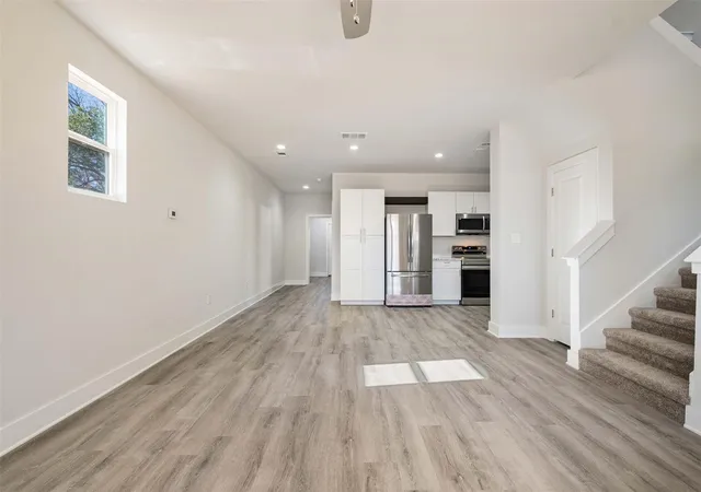 4th image of 107 Wilkes St, Smithville, TX 78957 | MLS# 6869682