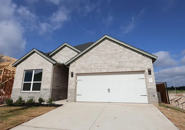 Photo 2 of Sale Pending at 13212 Keefer Dr, Manchaca, TX 78652 | MLS# 1581720 | Listing updated on 2026-08-31