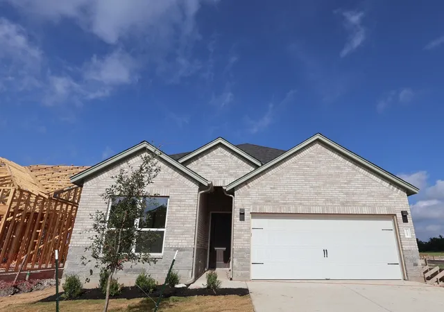 Photo 3 of Sale Pending at 13212 Keefer Dr, Manchaca, TX 78652 | MLS# 1581720 | Listing updated on 2026-08-31