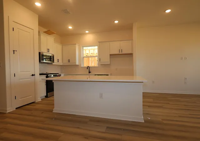 Photo 4 of Sale Pending at 13212 Keefer Dr, Manchaca, TX 78652 | MLS# 1581720 | Listing updated on 2026-08-31